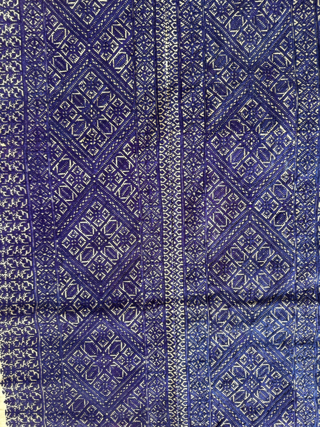 アンティーク モロッコ製フェズ刺繍パネル（紫シルク）